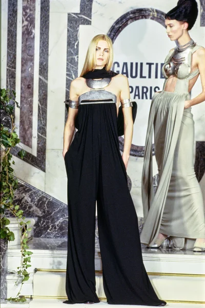 Look 40